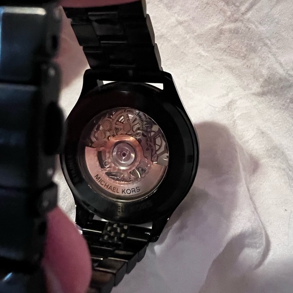 Michael Kors Men's Merrick (MK9038) - Picture 13 of 17